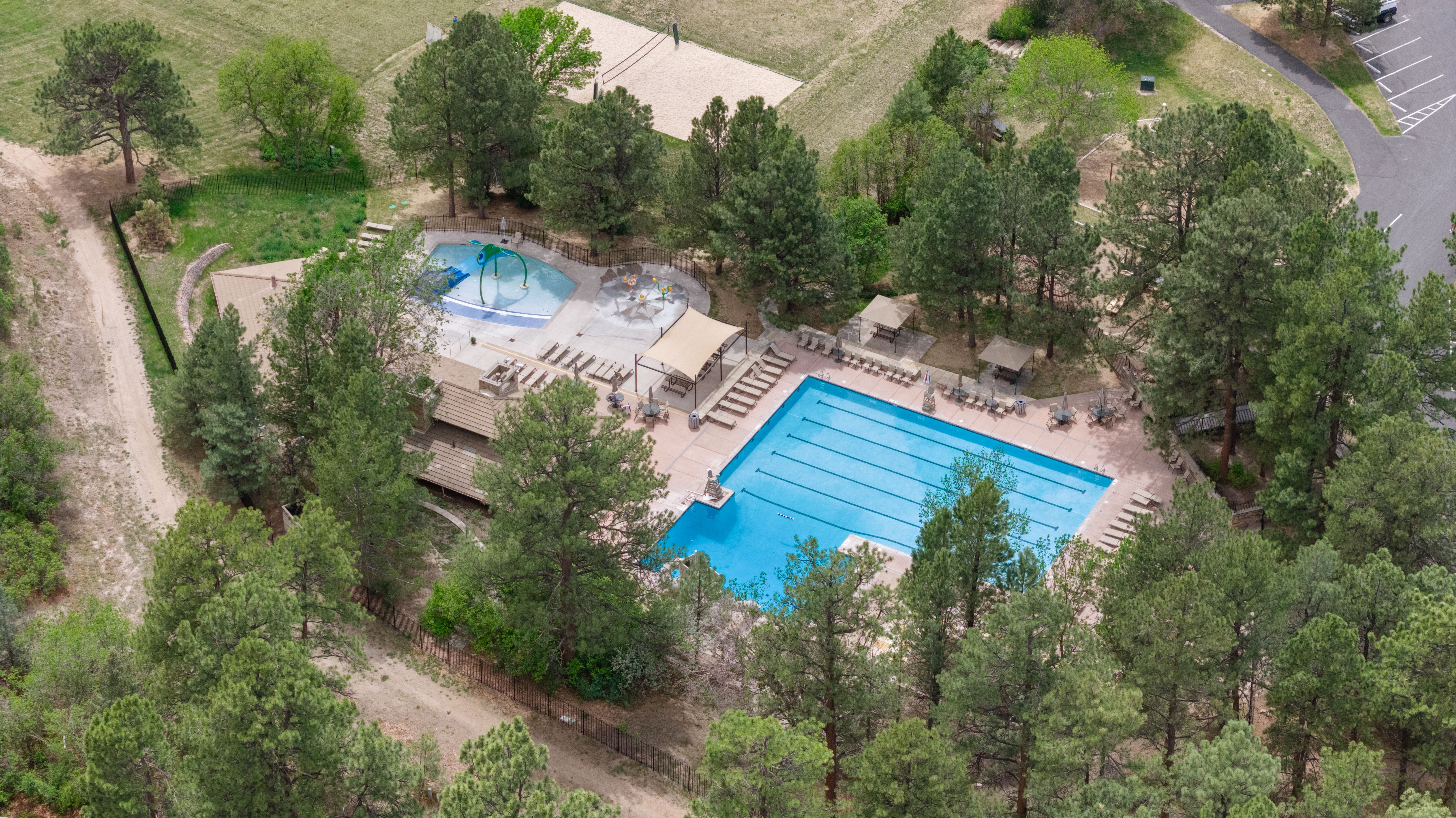  Tucked Within the Trees of Castle Pines Village - 物件實景