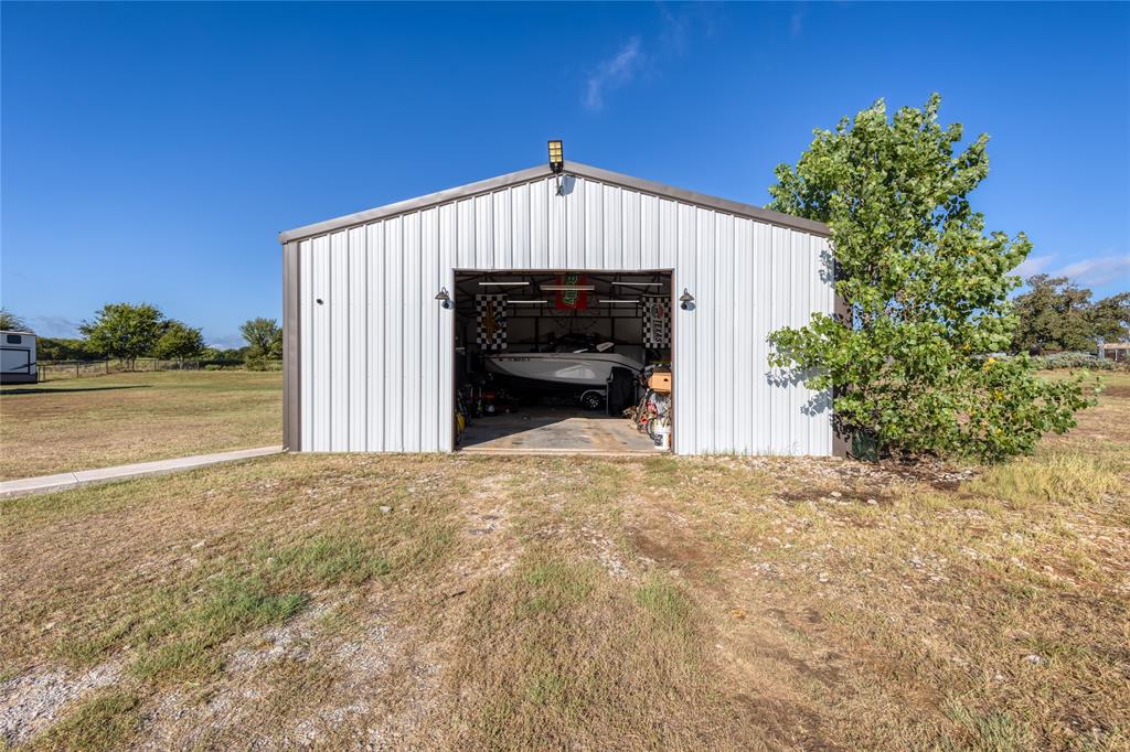 Springtown, Texas, 76082, United States, 4 Bedrooms Bedrooms, ,2 BathroomsBathrooms,Residential,For Sale,1980102