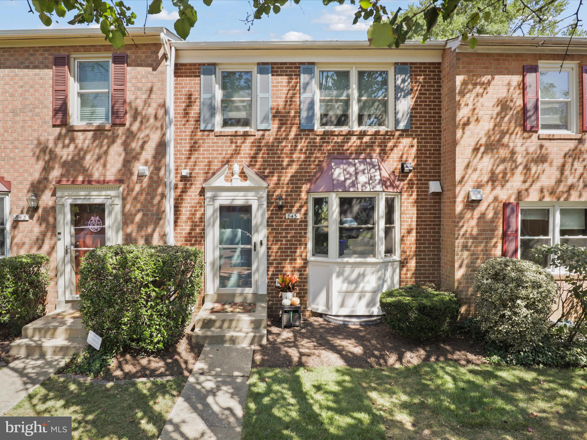 Arlington, Virginia, 22205, United States, 3 Bedrooms Bedrooms, ,3 BathroomsBathrooms,Residential,For Sale,1943915