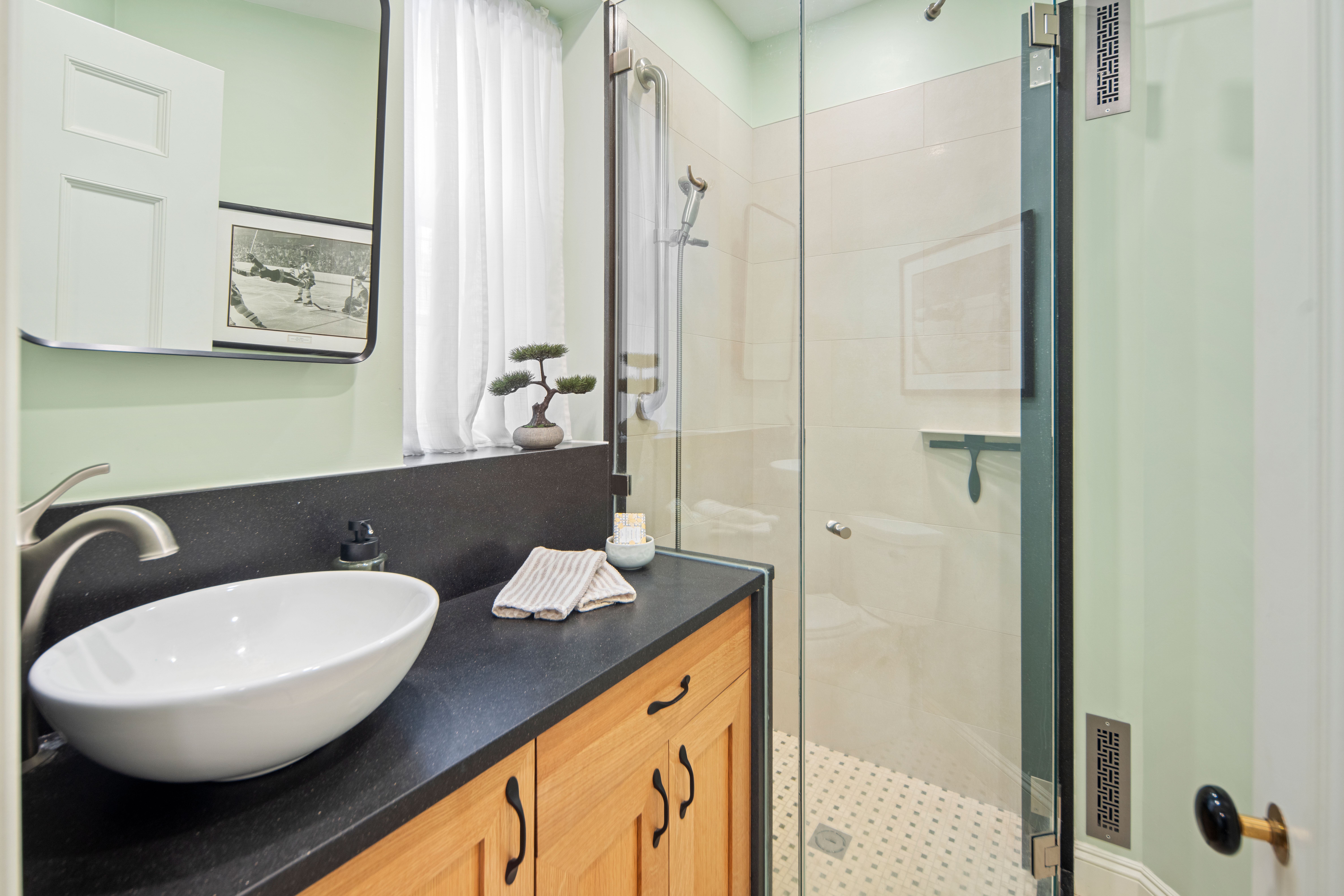  986 Memorial Drive - Unit 204, Cambridge, MA, 02138 - 物件實景