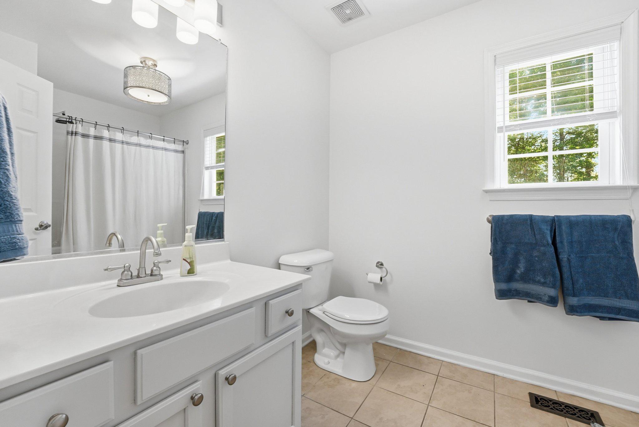 Locust Dale, Virginia, 22948, United States, 3 Bedrooms Bedrooms, ,4 BathroomsBathrooms,Residential,For Sale,1996627