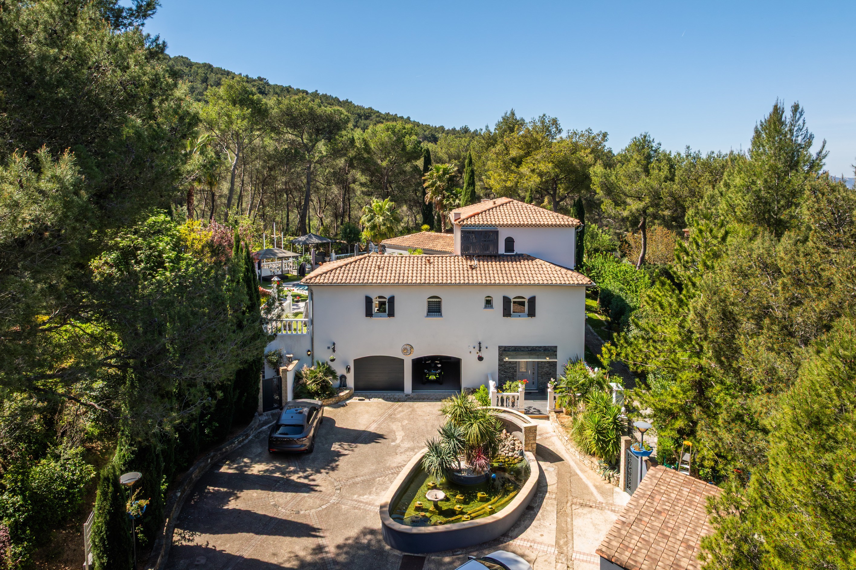  Gémenos – Family Property with Pool and Expansive Garden - 物件實景