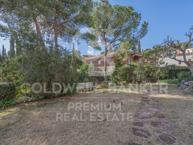 Cerdanyola del Vallès, Catalonia, ES, 4 Bedrooms Bedrooms, ,3 BathroomsBathrooms,Residential,For Sale,1481856