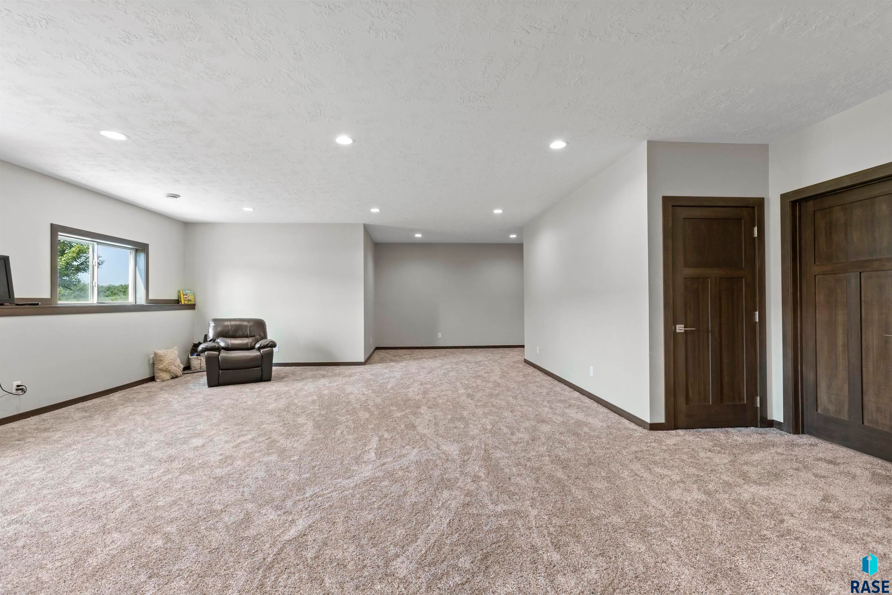204 S 15th Ave, Rock Rapids, Iowa, 51246, United States, 5 Bedrooms Bedrooms, ,2 BathroomsBathrooms,Residential,For Sale,204 S 15th Ave,1614396