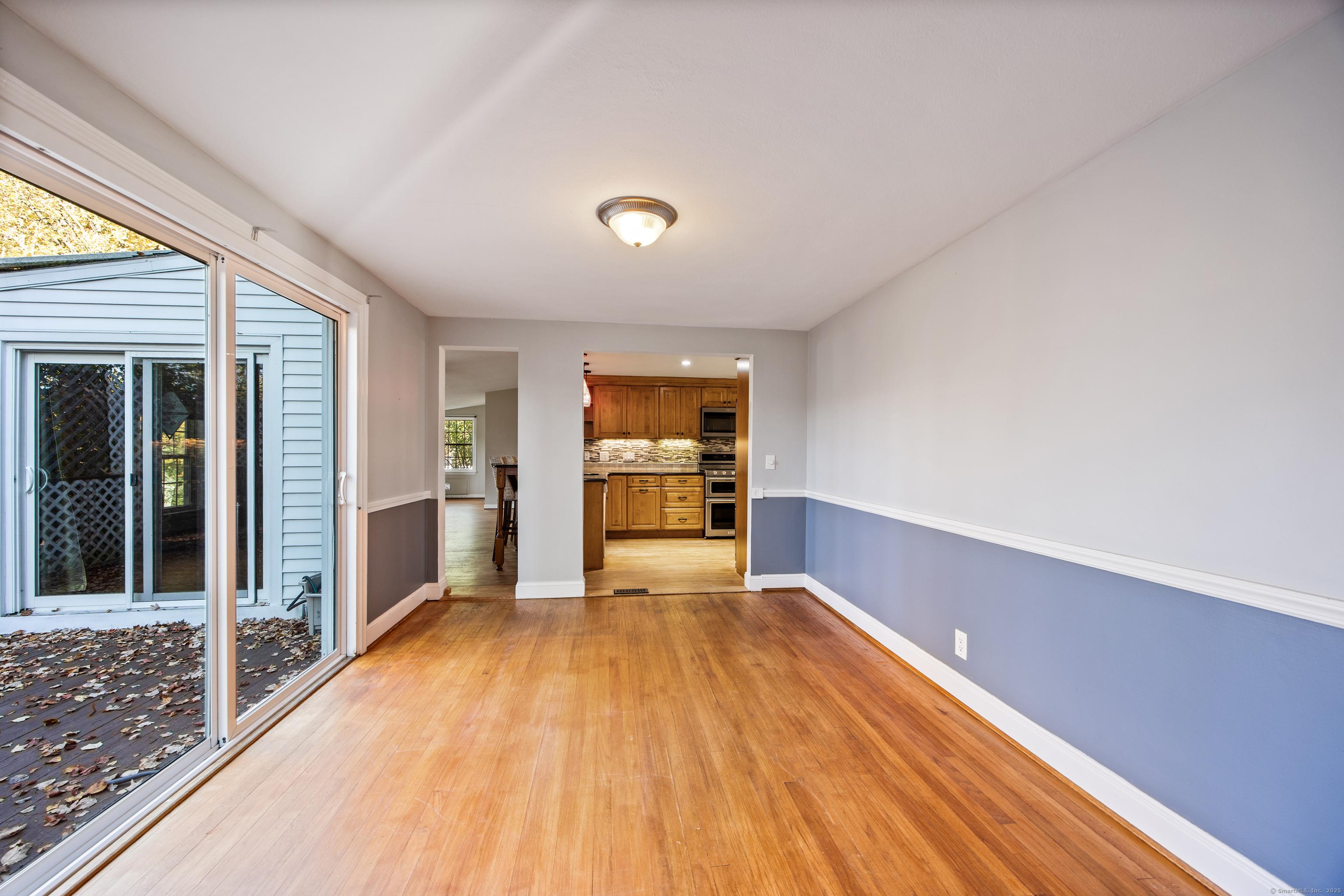 West Hartford, Connecticut, 06117, United States, 3 Bedrooms Bedrooms, ,3 BathroomsBathrooms,Residential,For Sale,1980487