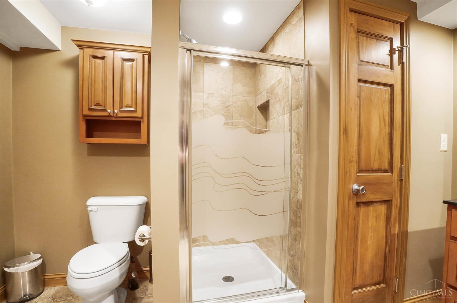 Hamilton, Ohio, 45013, United States, 4 Bedrooms Bedrooms, ,4 BathroomsBathrooms,Residential,For Sale,2000697