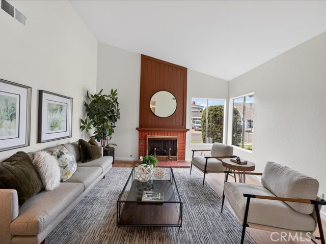 Tustin, California, 92780, United States, 4 Bedrooms Bedrooms, ,2 BathroomsBathrooms,Residential,For Sale,2012754