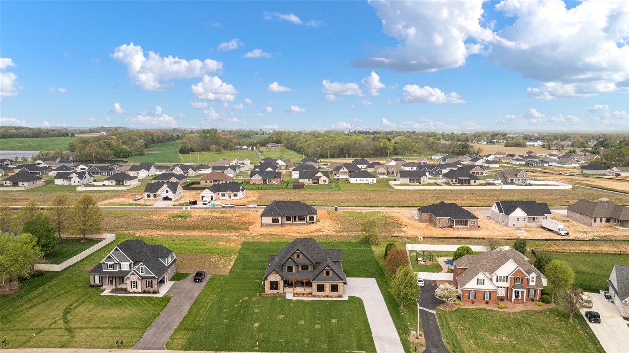 Franklin, Kentucky, 42134, United States, 3 Bedrooms Bedrooms, ,3 BathroomsBathrooms,Residential,For Sale,1988354