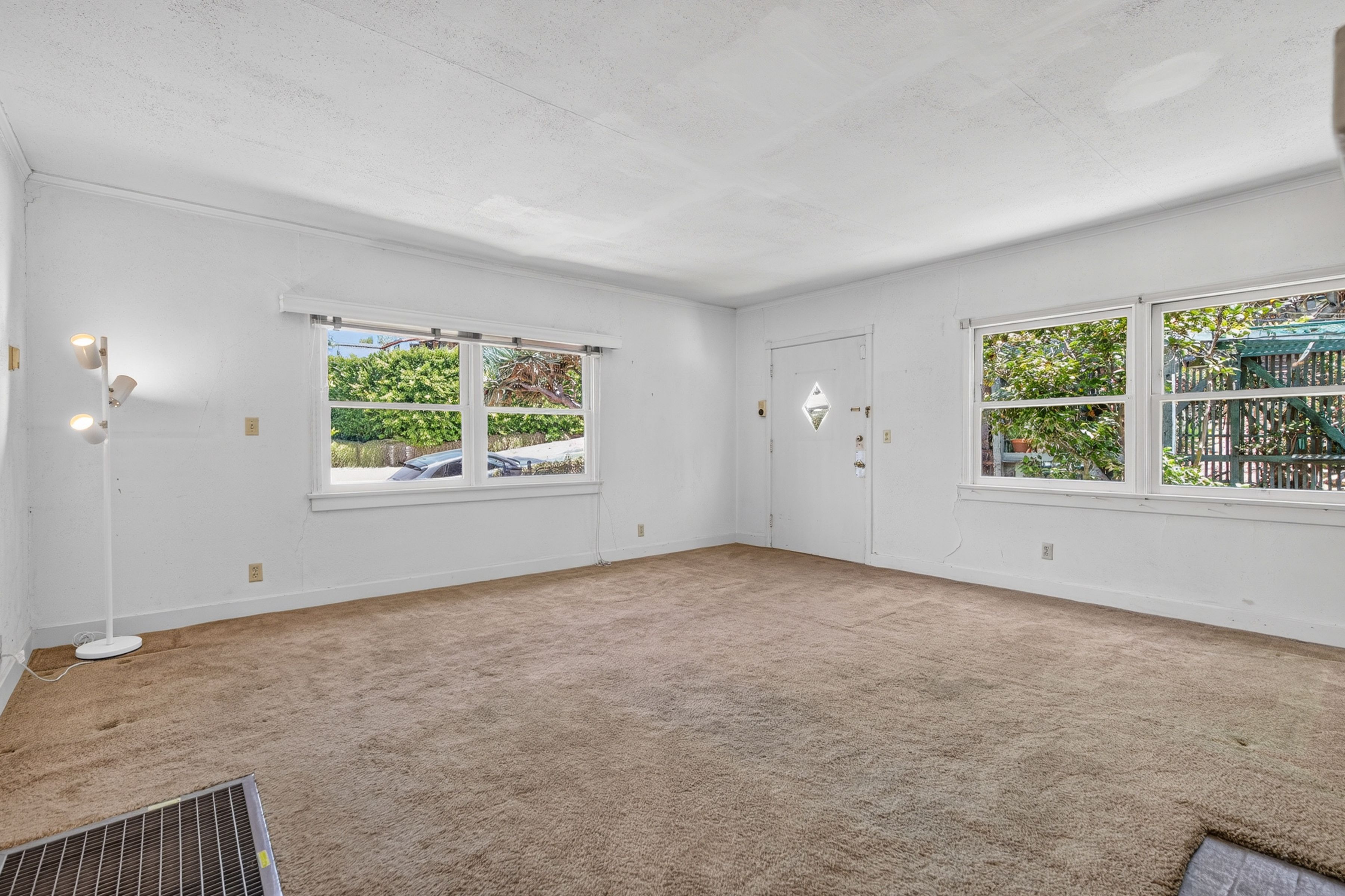  2840   Herkimer St - 物件實景
