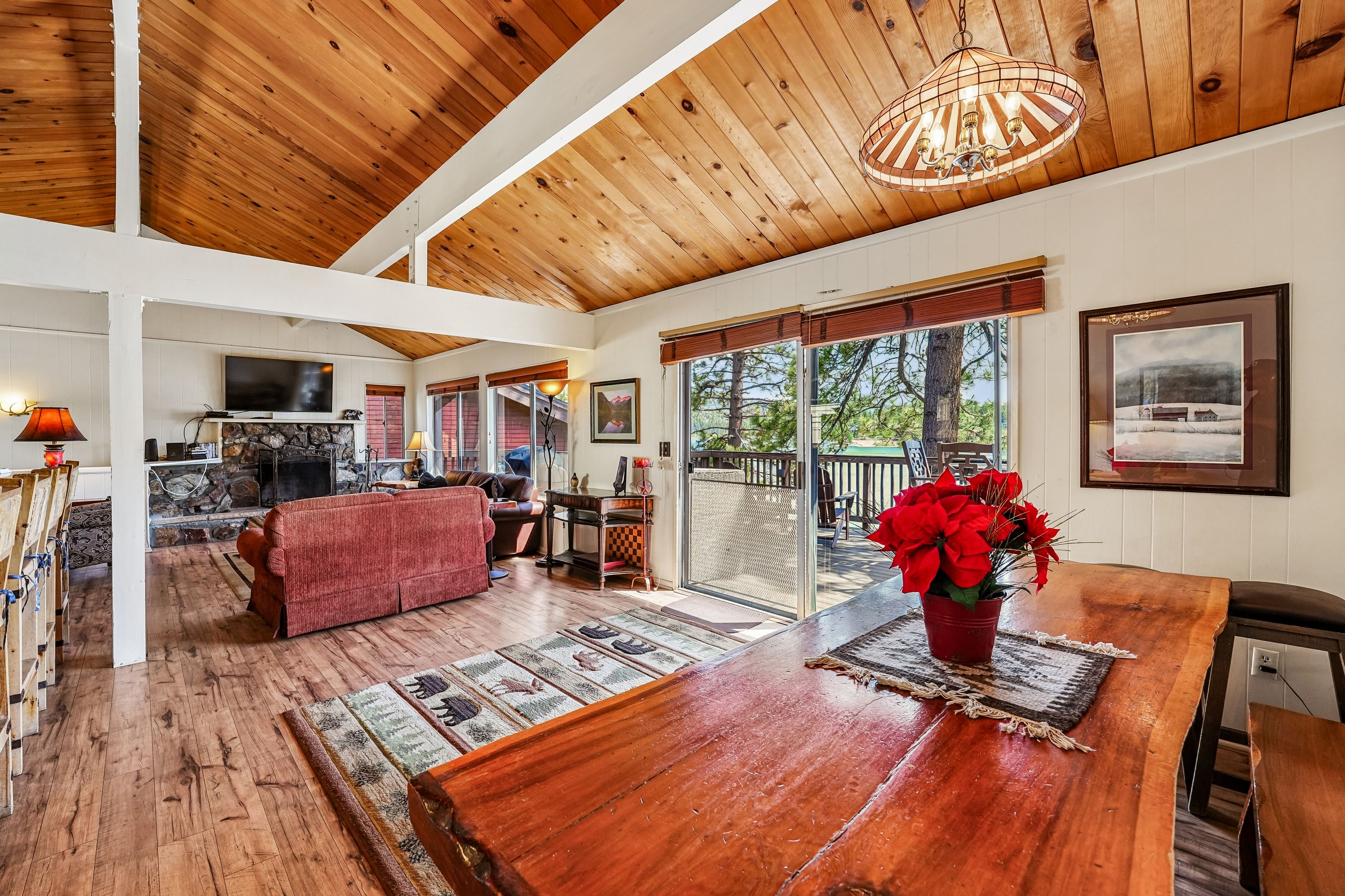  701 Cove Drive, Big Bear Lake, CA 92315 - 物件實景