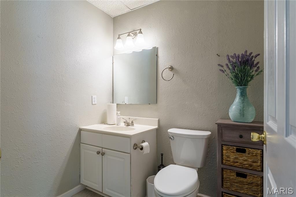 Glen Carbon, Illinois, 62034, United States, 5 Bedrooms Bedrooms, ,4 BathroomsBathrooms,Residential,For Sale,1977133