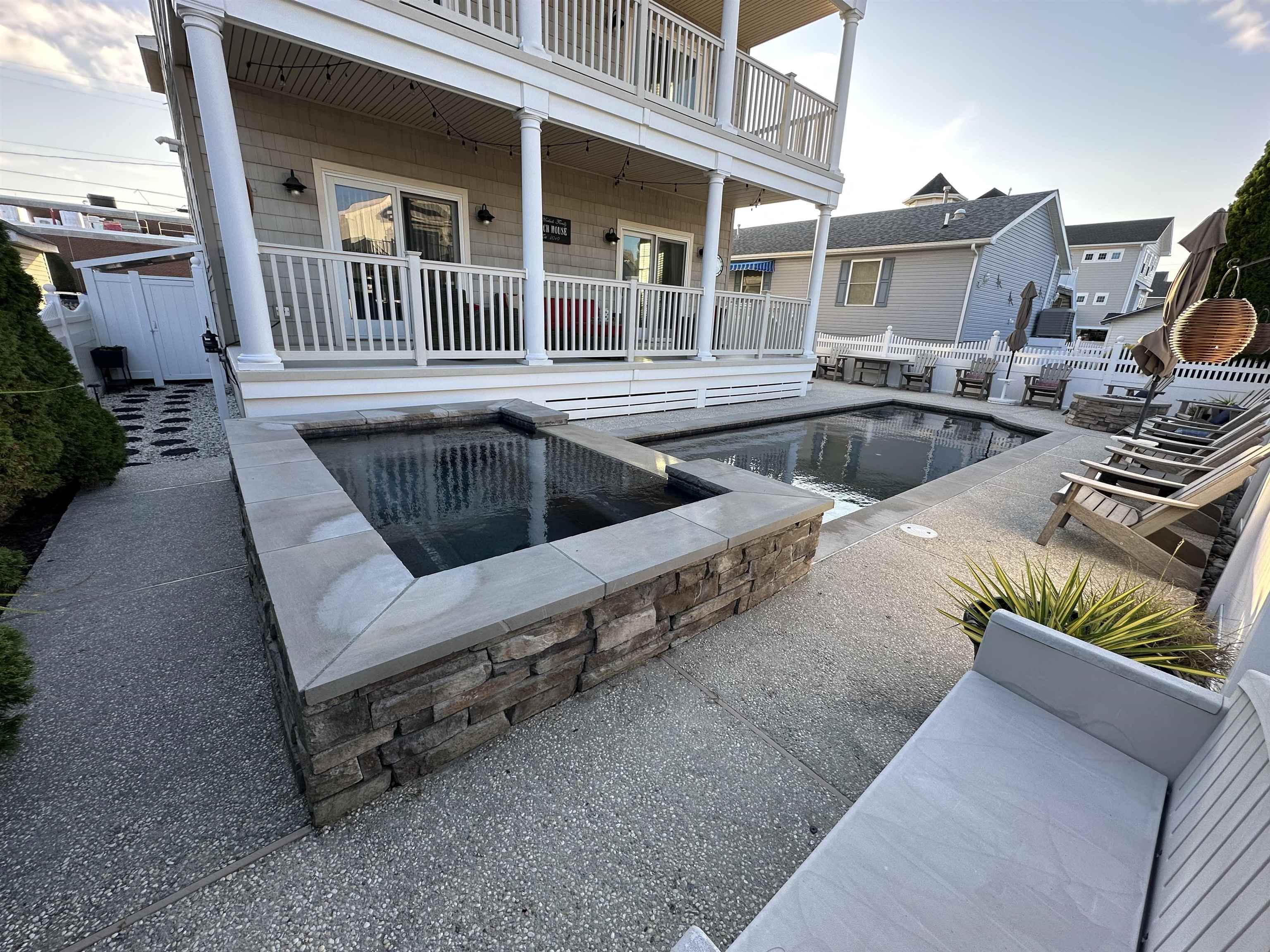 North Wildwood, New Jersey, 08260, United States, 6 Bedrooms Bedrooms, ,4 BathroomsBathrooms,Residential,For Sale,1981521