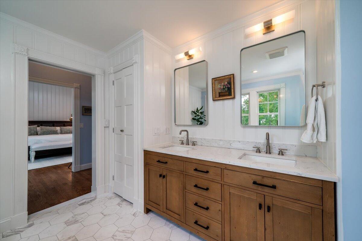 Mount Pleasant, South Carolina, 29464, United States, 4 Bedrooms Bedrooms, ,4 BathroomsBathrooms,Residential,For Sale,1838351