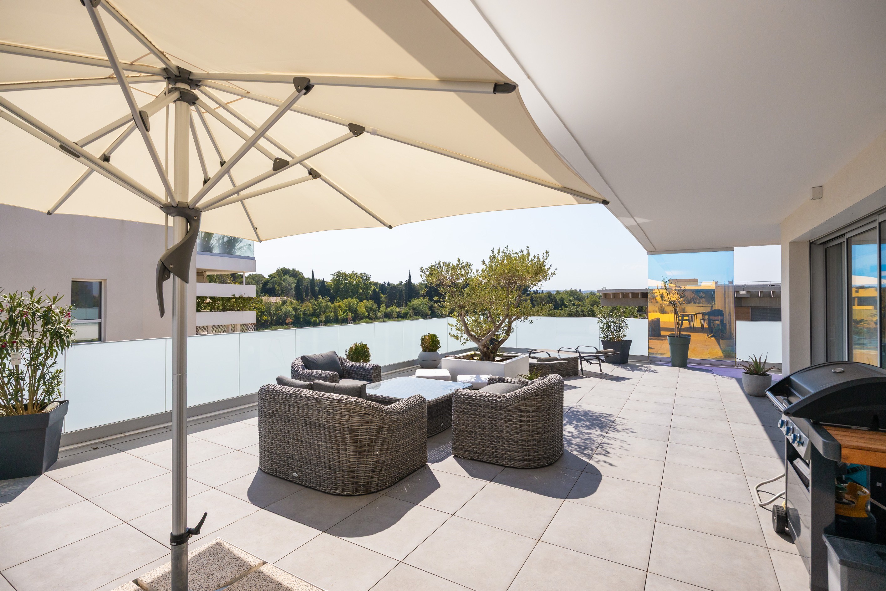  Contemporary Apartment with Exceptional 160 m² Terrace - 物件實景