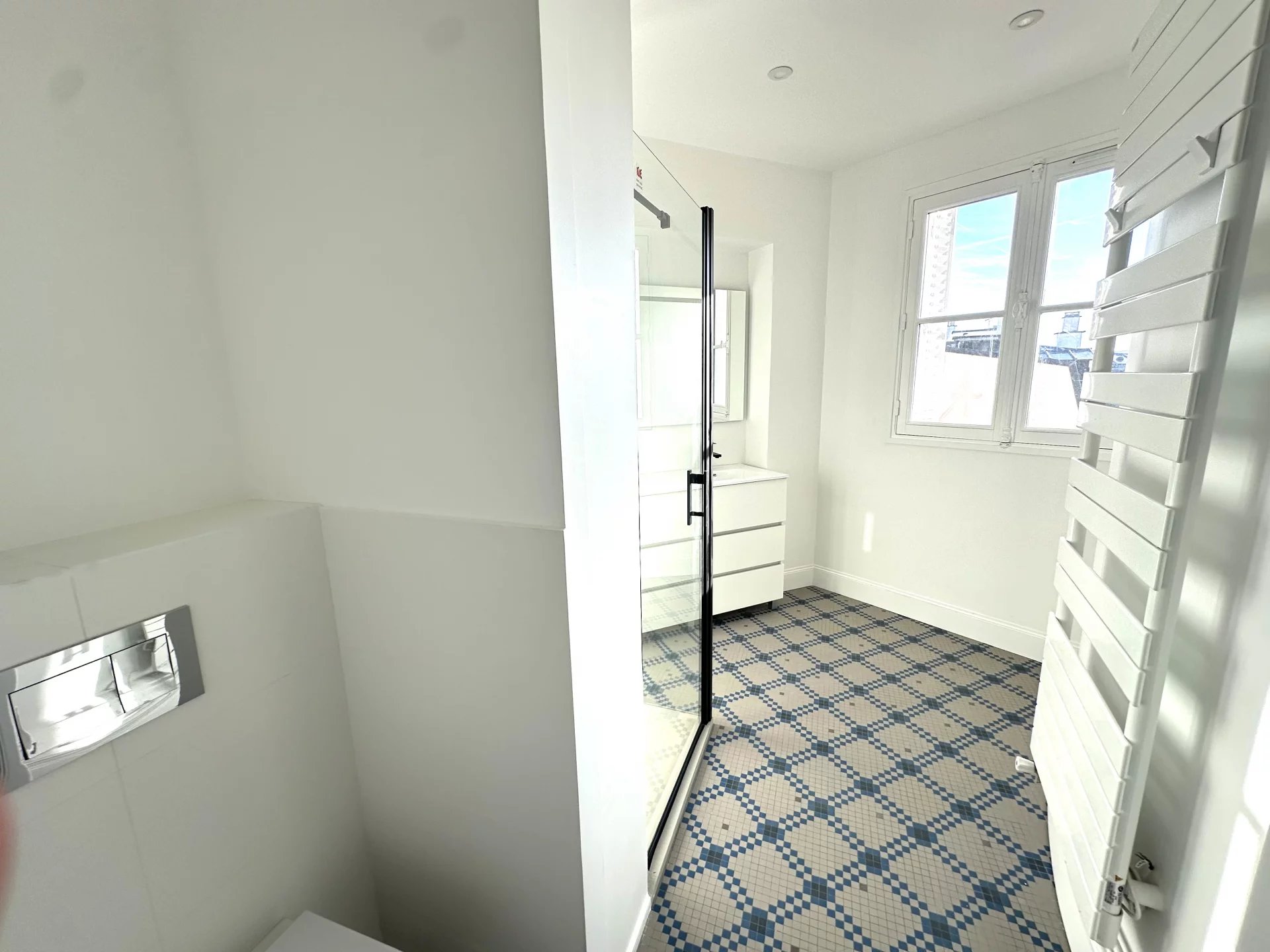 Le Vésinet, Île-de-France, 78110, FR, 2 Bedrooms Bedrooms, ,1 BathroomBathrooms,Residential,For Sale,2003303