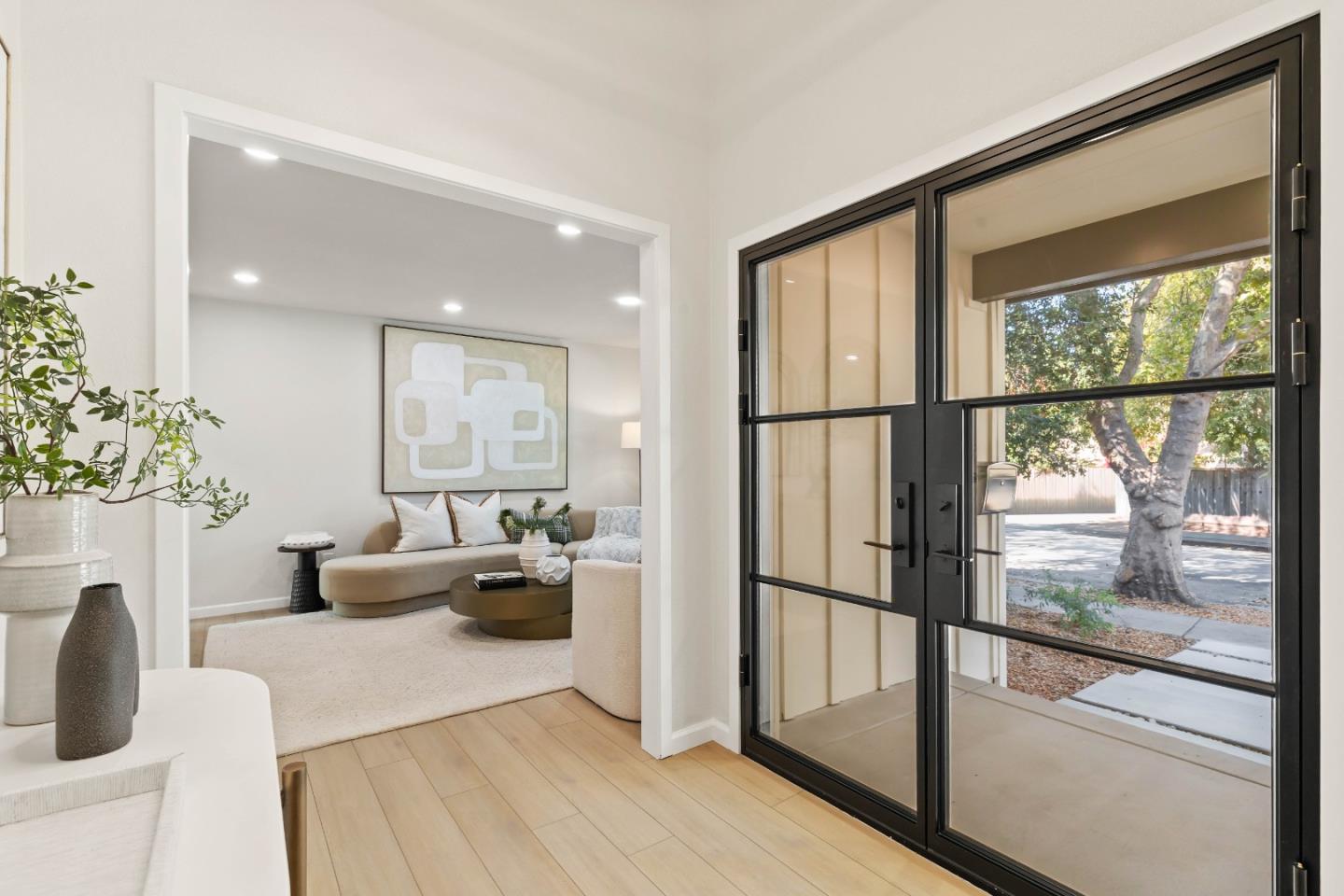Redwood City, California, 94062, United States, 4 Bedrooms Bedrooms, ,4 BathroomsBathrooms,Residential,For Sale,1950985