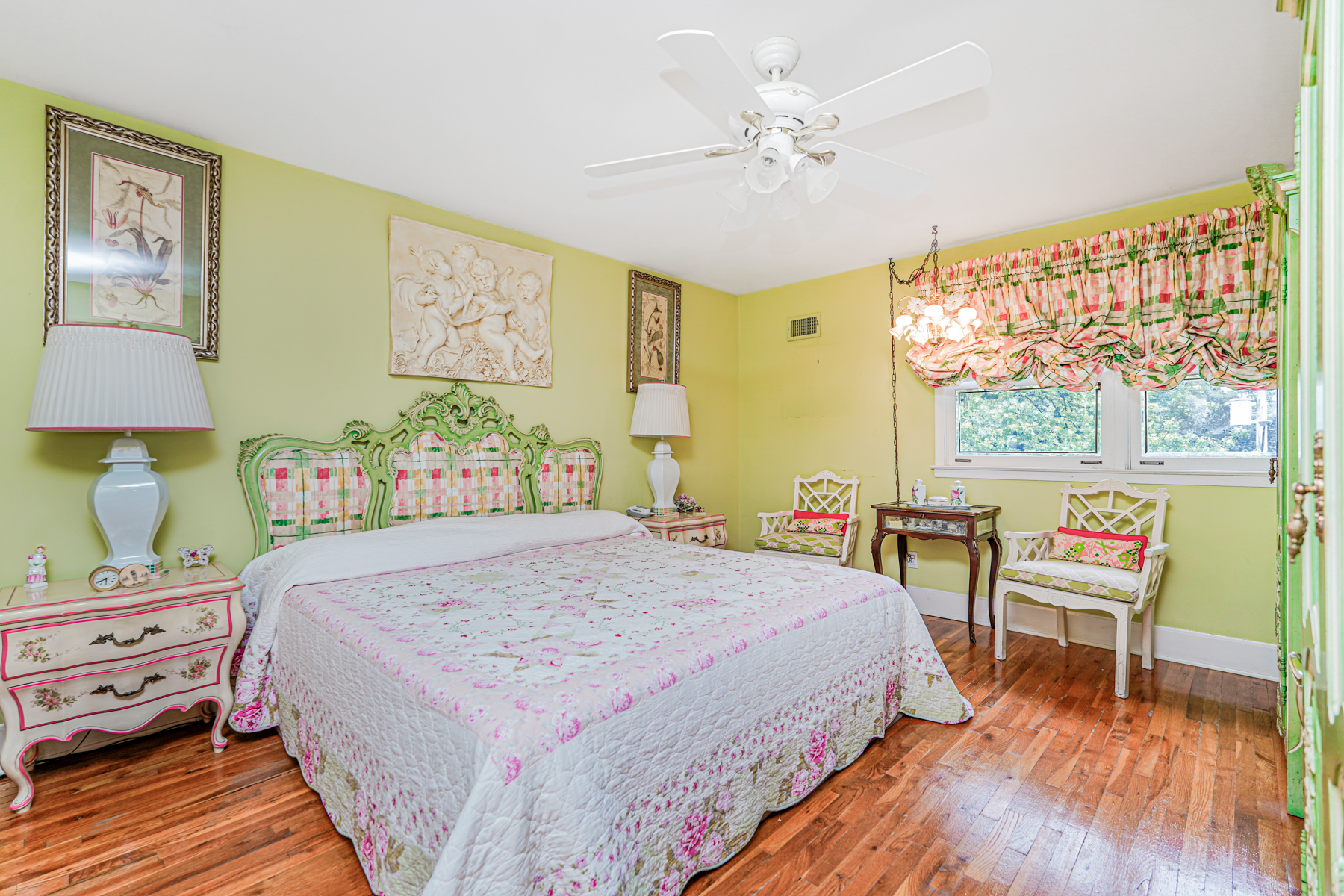 Staten Island, New York, 10301, United States, 4 Bedrooms Bedrooms, ,3 BathroomsBathrooms,Residential,For Sale,1838592