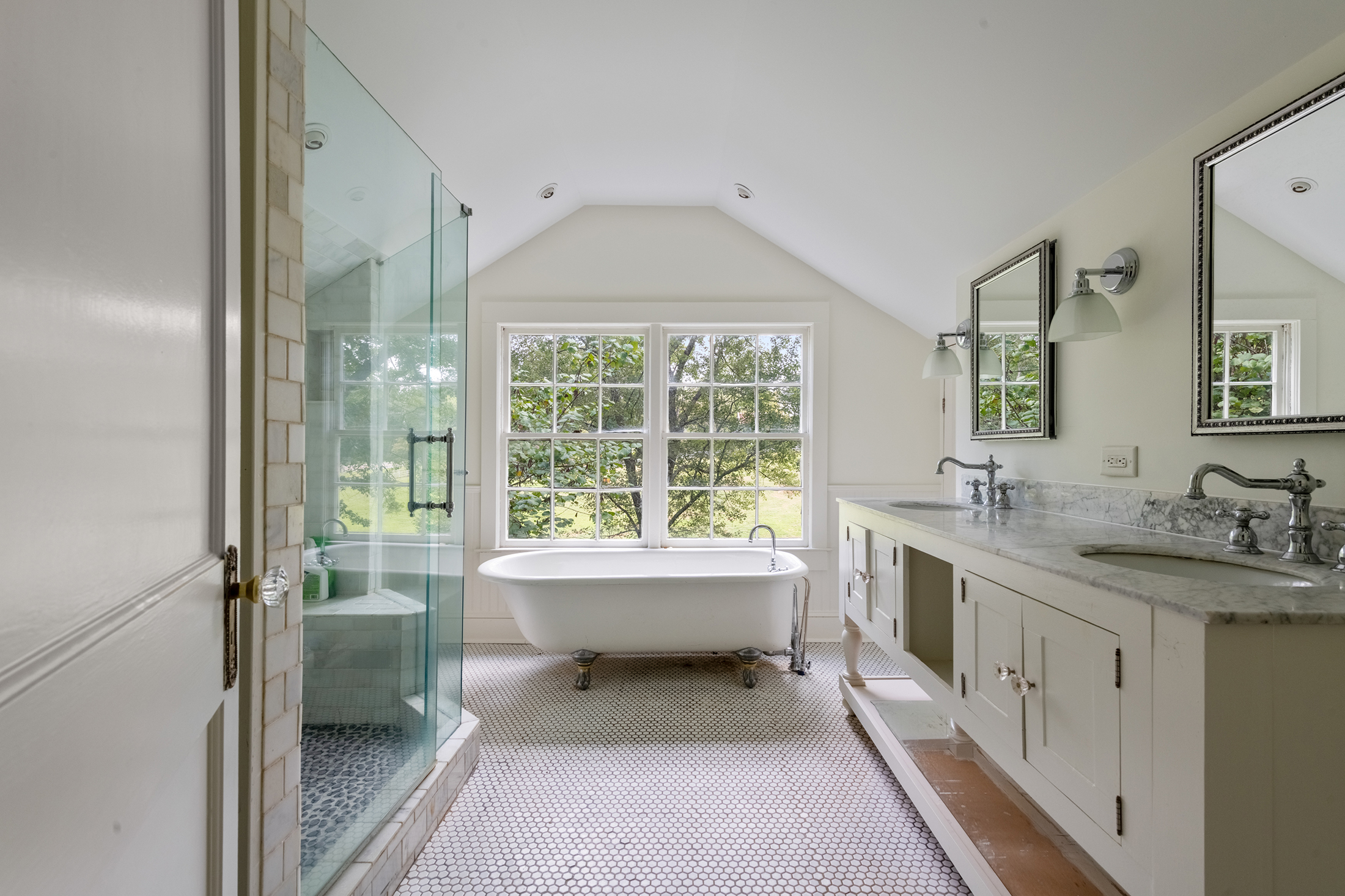  A Timeless Farmhouse Retreat on 7.3 Acres in Milton near Birmingham Crossroads - 物件實景