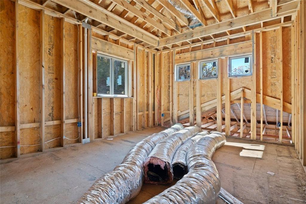 Clarkesville, Georgia, 30523, United States, 4 Bedrooms Bedrooms, ,5 BathroomsBathrooms,Residential,For Sale,1937902
