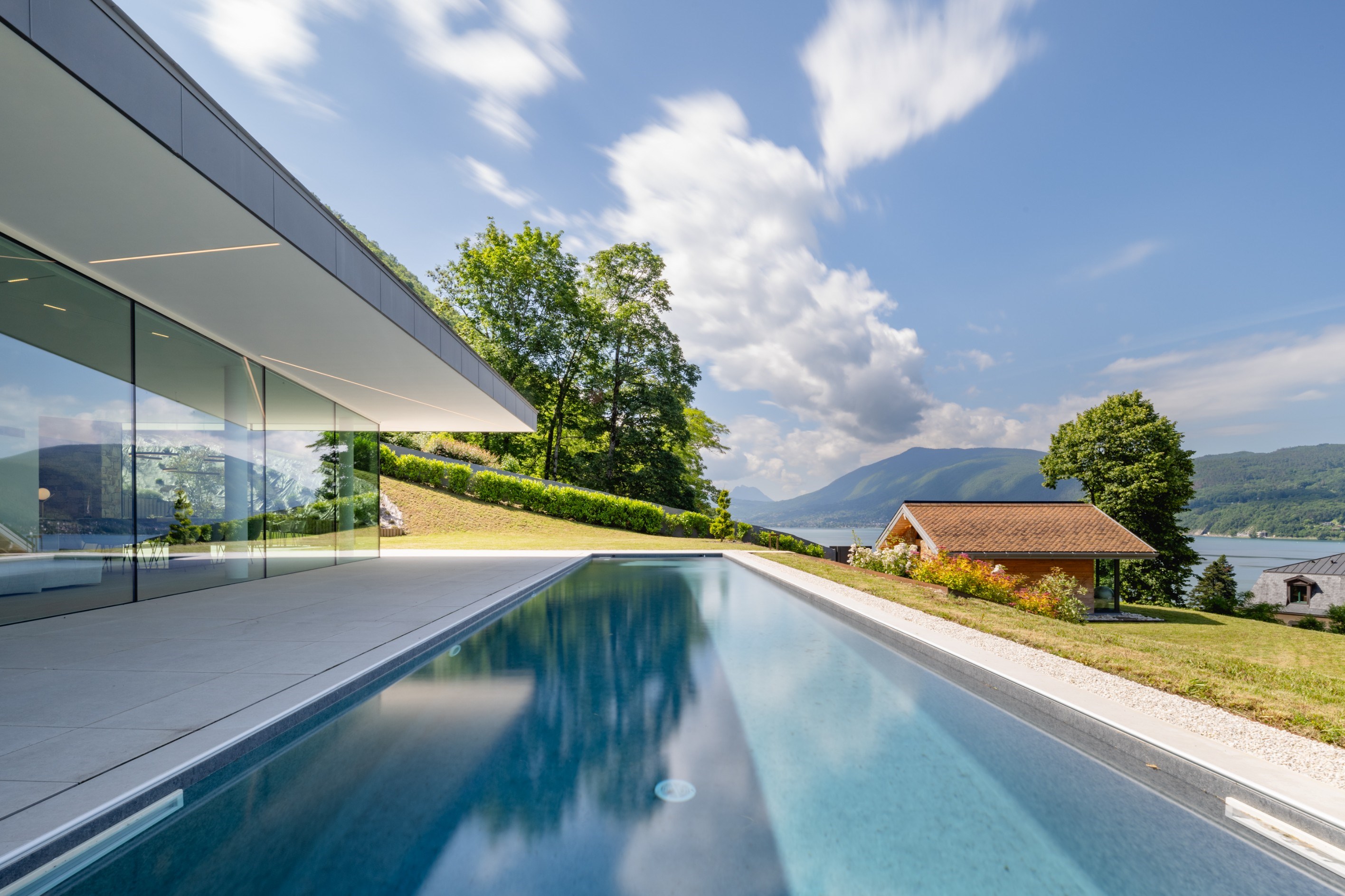  Exceptional villa with lake and mountain views - 物件實景