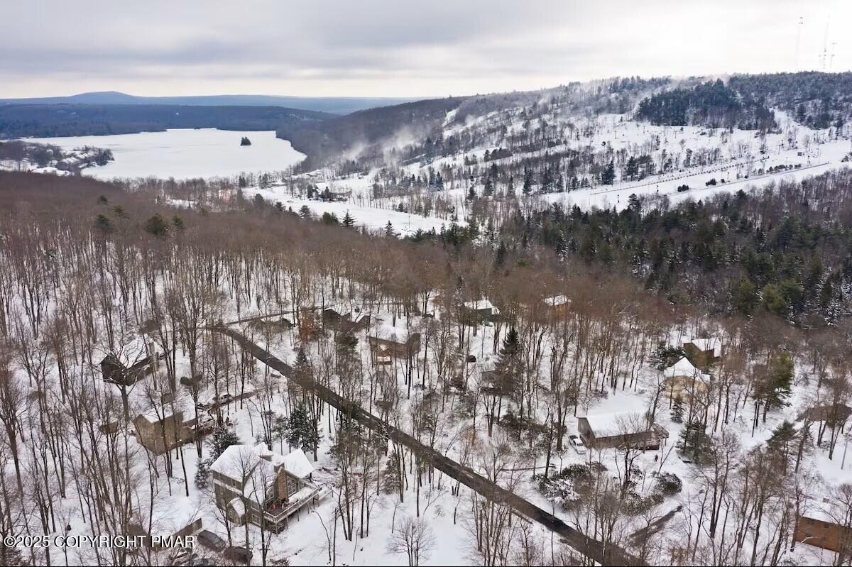 Lake Harmony, Pennsylvania, 18624, United States, 6 Bedrooms Bedrooms, ,3 BathroomsBathrooms,Residential,For Sale,1983616