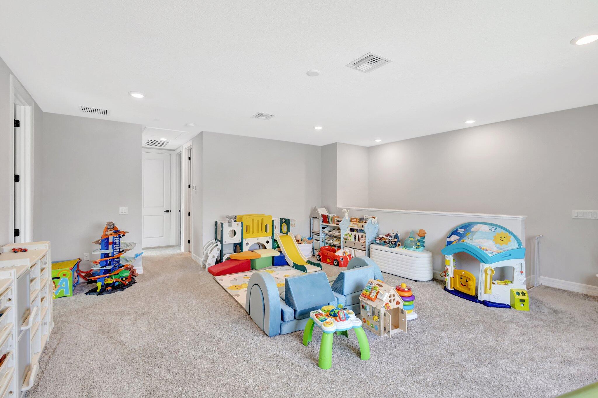 Lake Worth, Florida, 33467, United States, 5 Bedrooms Bedrooms, ,3 BathroomsBathrooms,Residential,For Sale,1838000