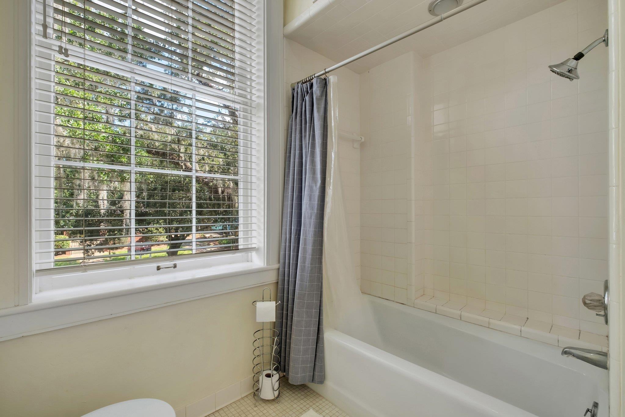 Tallahassee, Florida, 32301, United States, 4 Bedrooms Bedrooms, ,4 BathroomsBathrooms,Residential,For Sale,1738937
