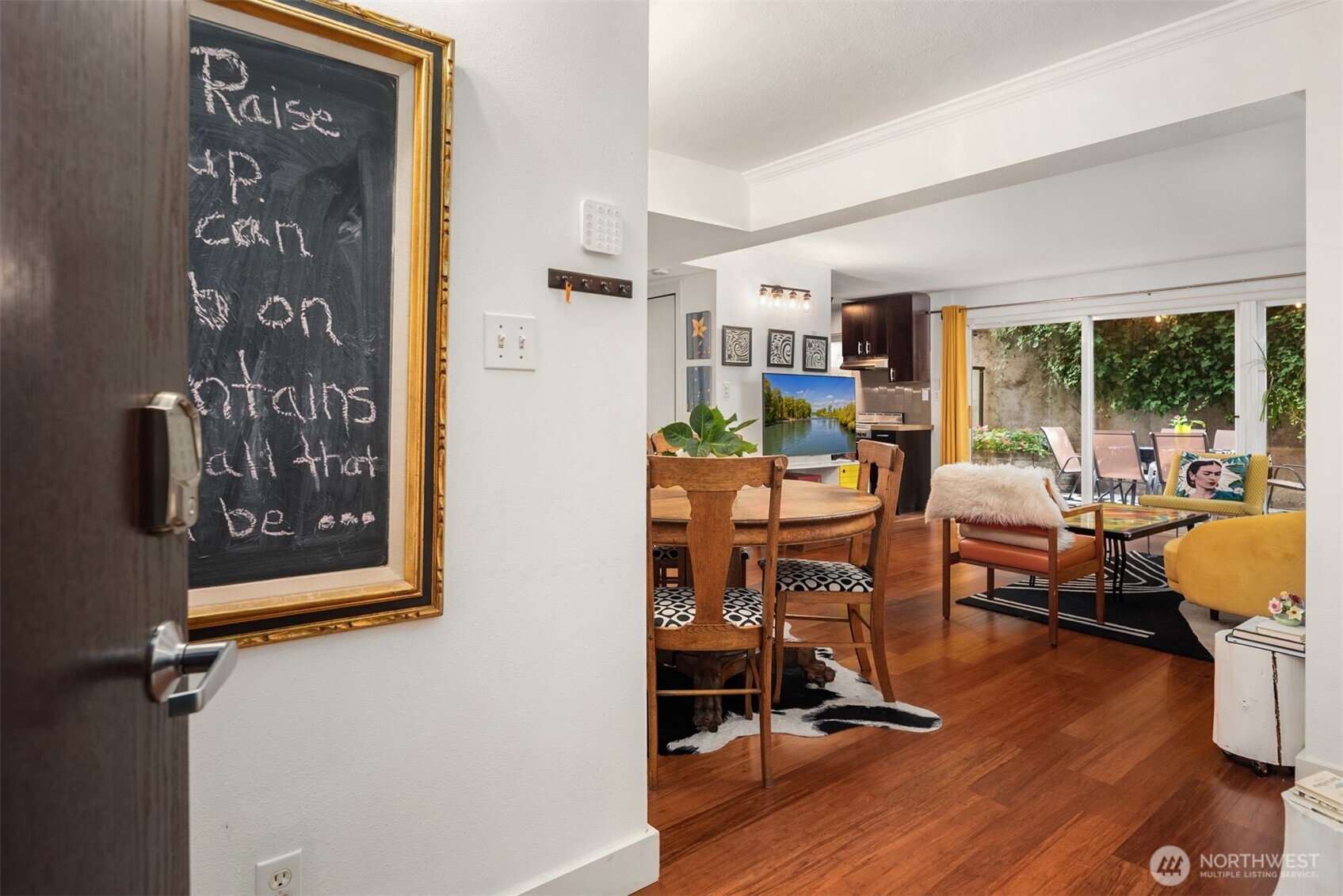 Seattle, Washington, 98102, United States, 2 Bedrooms Bedrooms, ,2 BathroomsBathrooms,Residential,For Sale,2001623