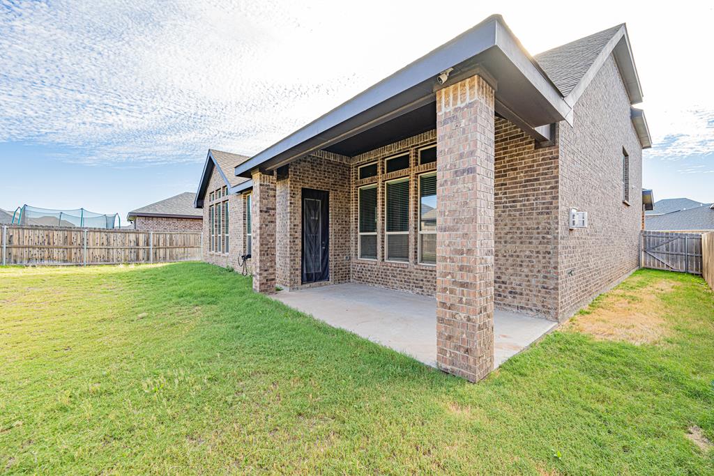 Midland, Texas, 79705, United States, 5 Bedrooms Bedrooms, ,5 BathroomsBathrooms,Residential,For Sale,1998422