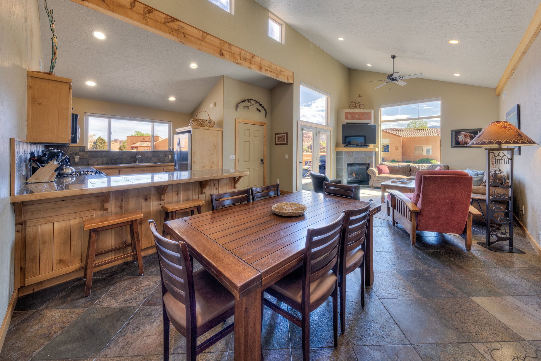  Exceptional Rim Village Unit-Nightly Rental Opportunity - 物件實景