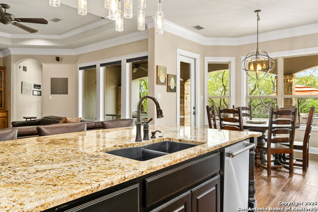 Boerne, Texas, 78015, United States, 5 Bedrooms Bedrooms, ,5 BathroomsBathrooms,Residential,For Sale,1784913