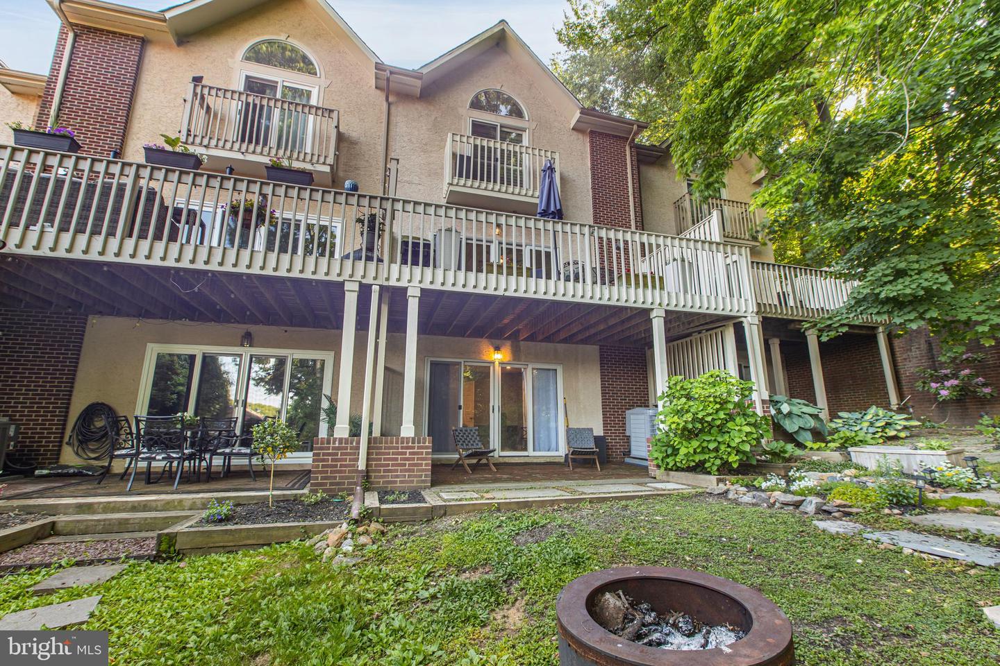 WILMINGTON, Delaware, 19806, United States, 4 Bedrooms Bedrooms, ,4 BathroomsBathrooms,Residential,For Sale,2048566