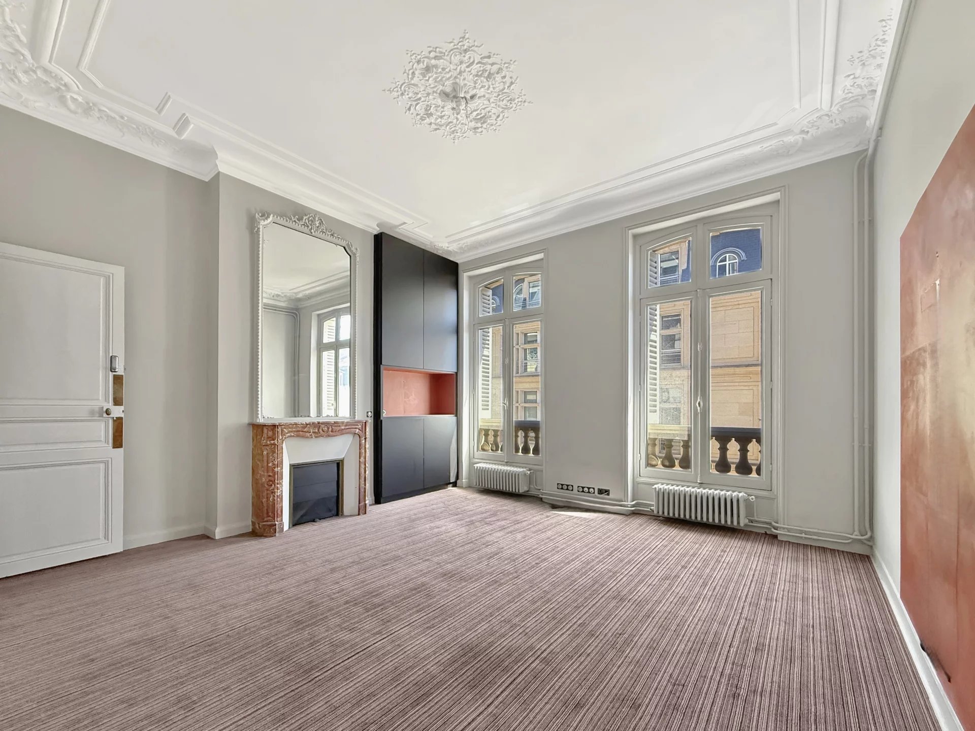 Paris 8th, Île-de-France, 75008, FR, 13 Bedrooms Bedrooms, ,Residential,For Sale,1794748