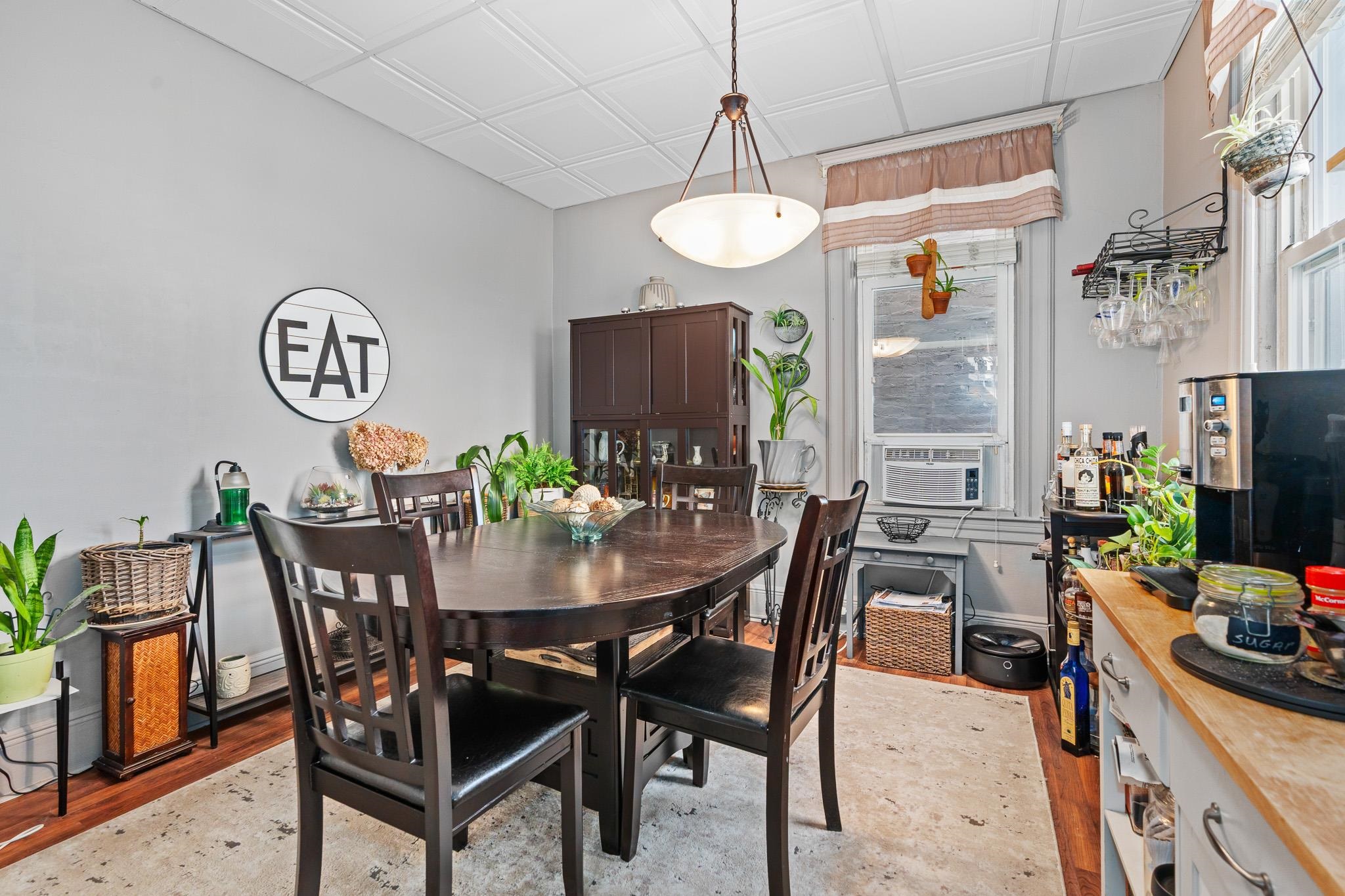 Secaucus, New Jersey, 08094, United States, 3 Bedrooms Bedrooms, ,3 BathroomsBathrooms,Residential,For Sale,1991974