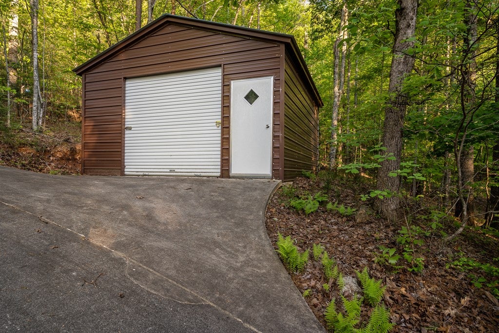 Mineral Bluff, Georgia, 30559, United States, 3 Bedrooms Bedrooms, ,3 BathroomsBathrooms,Residential,For Sale,1986292