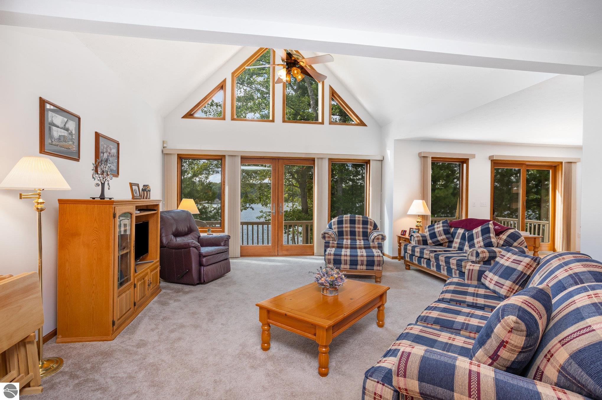 Harrison, Michigan, 48625, United States, 5 Bedrooms Bedrooms, ,4 BathroomsBathrooms,Residential,For Sale,1916275