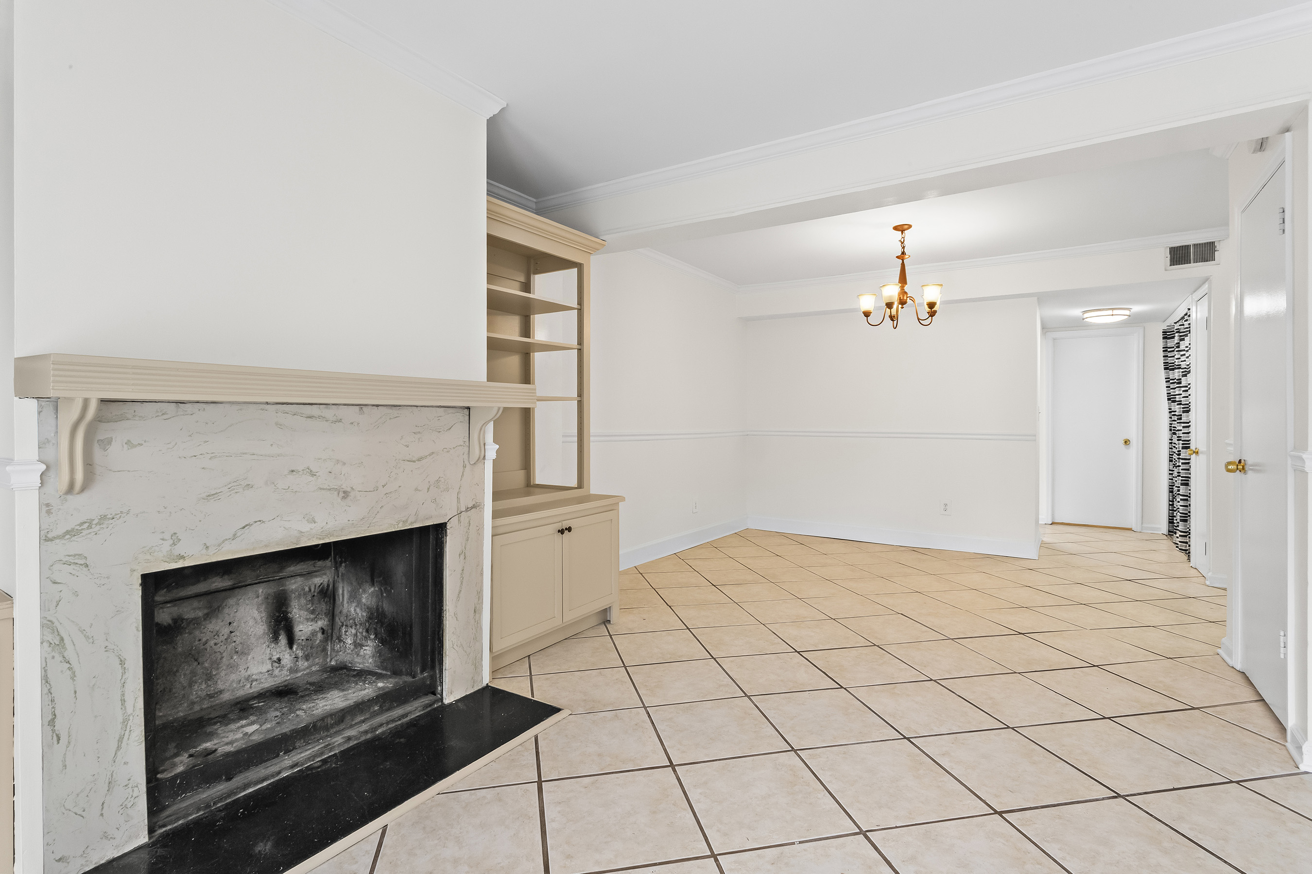  Mid-Century Modern Townhome in Gated Community Along The Chattahoochee River - 物件實景