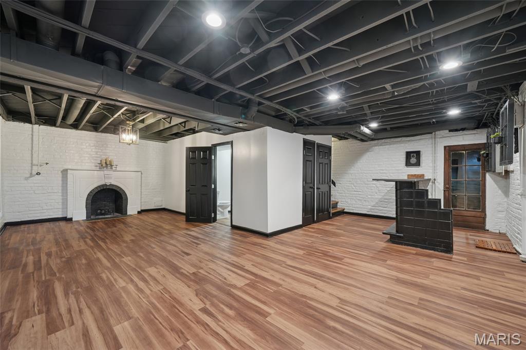 Kirkwood, Missouri, 63122, United States, 3 Bedrooms Bedrooms, ,4 BathroomsBathrooms,Residential,For Sale,2002227