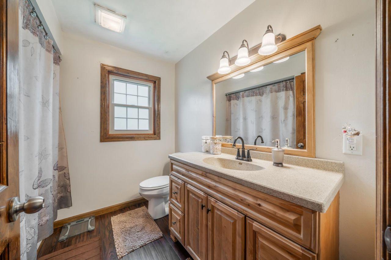 HORTONVILLE, Wisconsin, 54944, United States, 3 Bedrooms Bedrooms, ,2 BathroomsBathrooms,Residential,For Sale,1827520