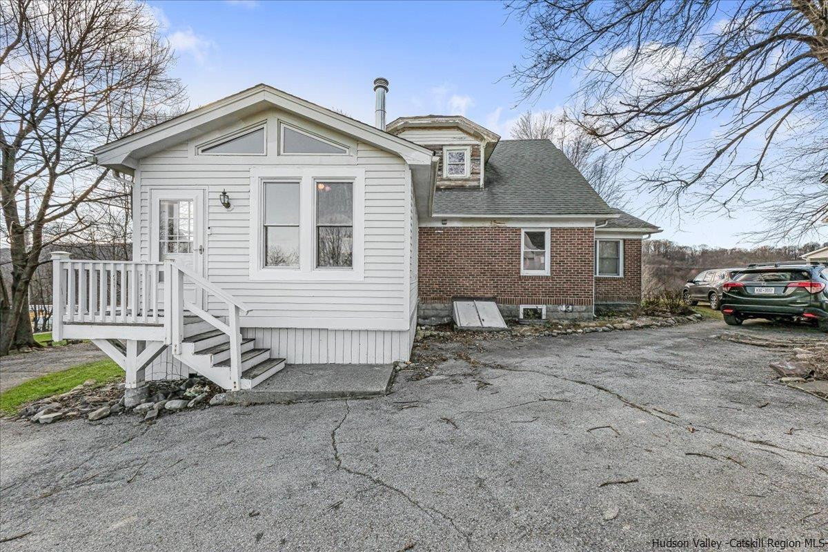 Highland, New York, 12528, United States, 4 Bedrooms Bedrooms, ,2 BathroomsBathrooms,Residential,For Sale,1942160