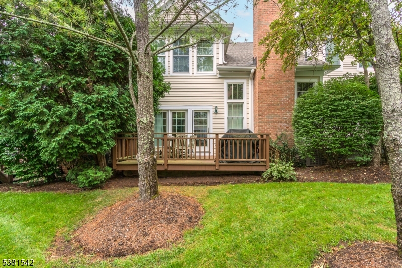 Far Hills Boro, New Jersey, 07931, United States, 2 Bedrooms Bedrooms, ,3 BathroomsBathrooms,Residential,For Sale,1934614