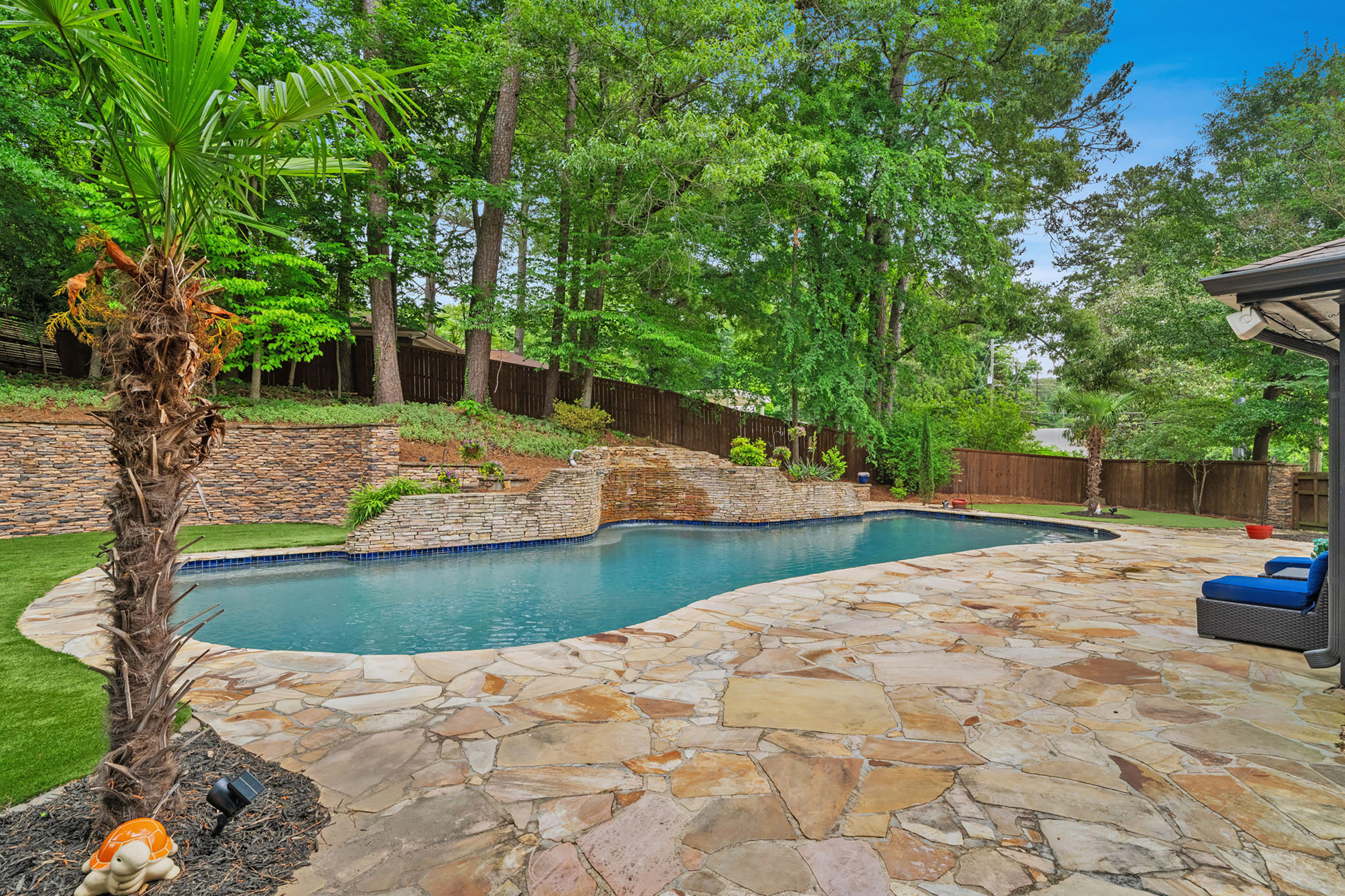  Pristine Morningside Mid-Century Modern with Resort-Inspired Backyard - 物件實景