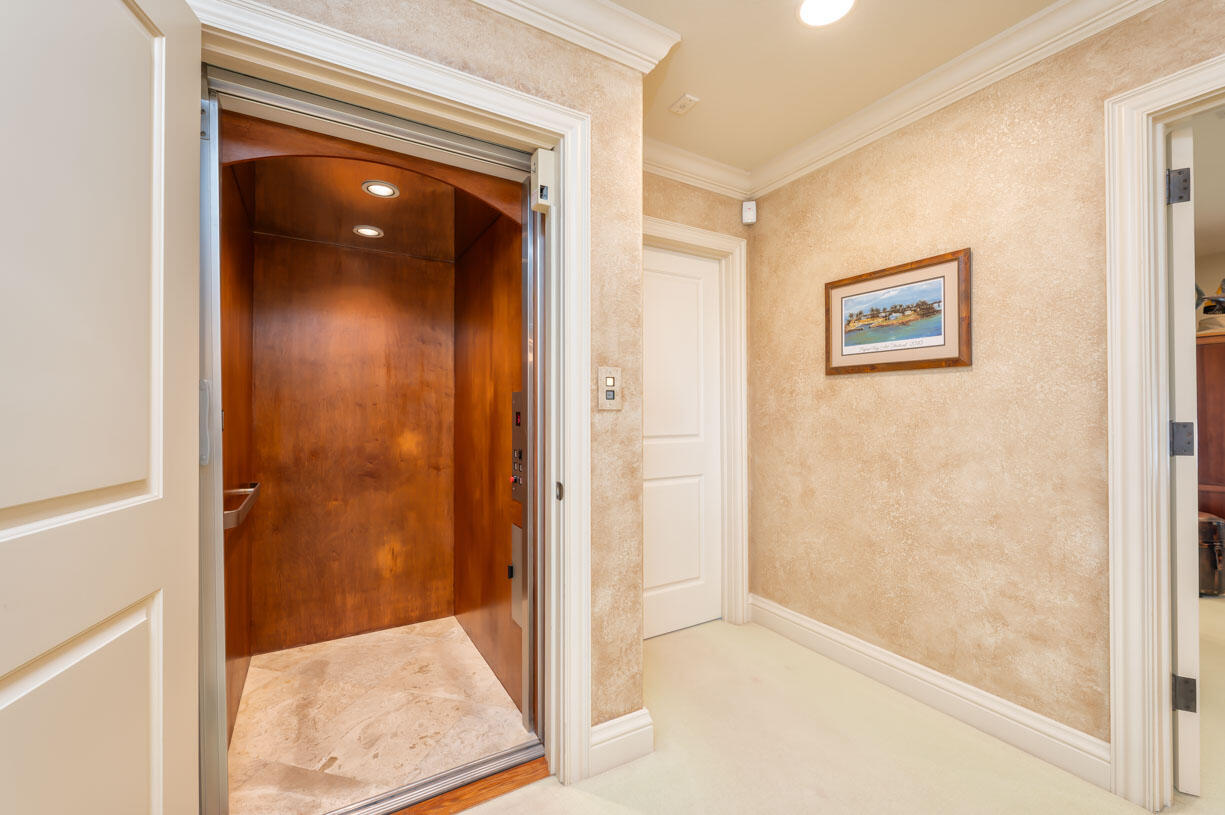 KEY COLONY, Florida, 33051, United States, 4 Bedrooms Bedrooms, ,5 BathroomsBathrooms,Residential,For Sale,1996950