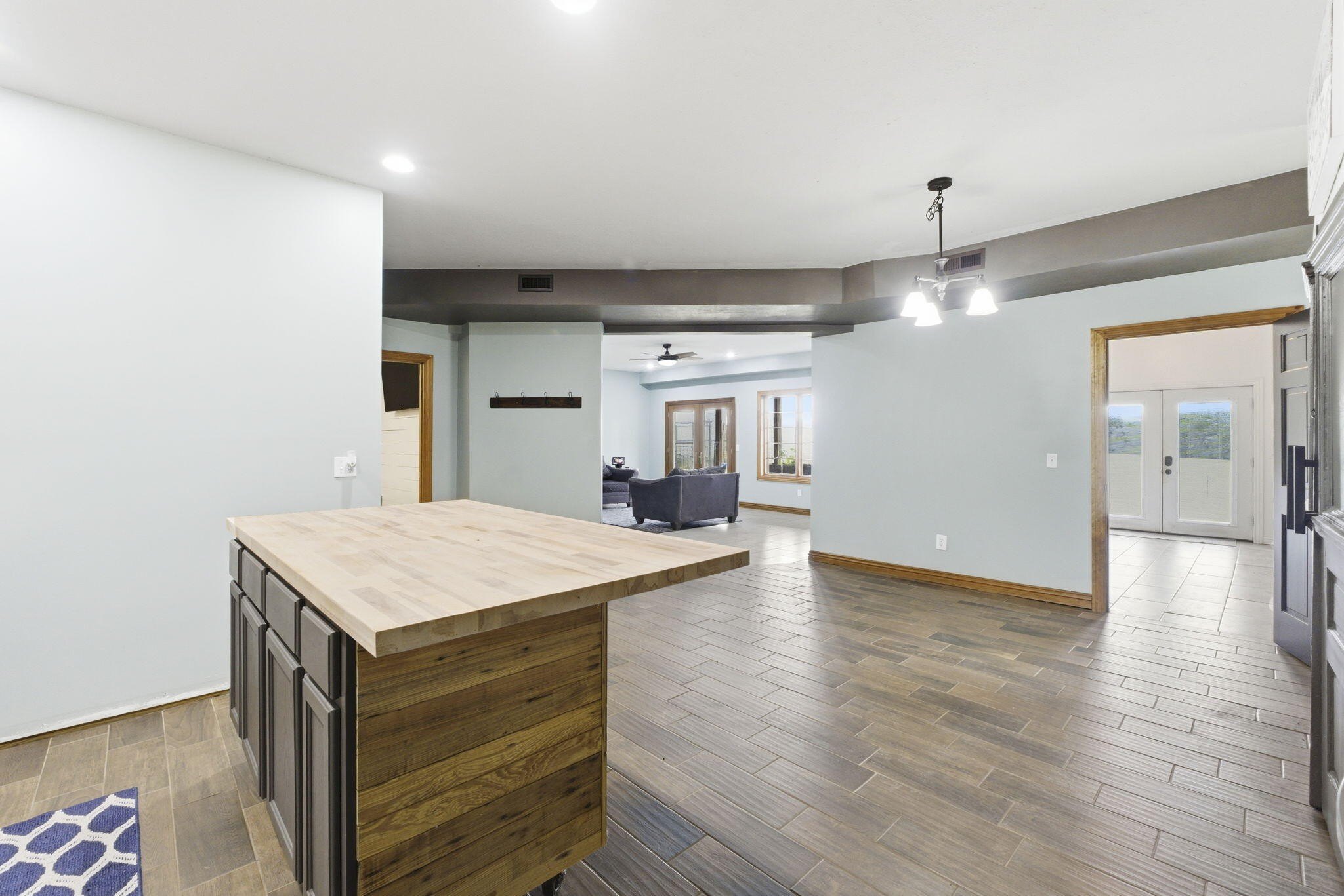 Walnut Grove, Missouri, 65770, United States, 5 Bedrooms Bedrooms, ,3 BathroomsBathrooms,Residential,For Sale,2045196