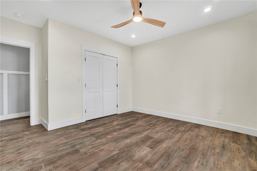 Seneca, South Carolina, 29672, United States, 6 Bedrooms Bedrooms, ,5 BathroomsBathrooms,Residential,For Sale,2002208