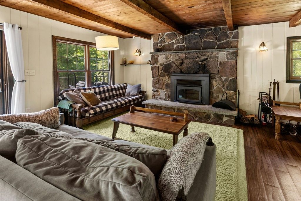 New Kingston, New York, 12459, United States, 3 Bedrooms Bedrooms, ,2 BathroomsBathrooms,Residential,For Sale,1907785