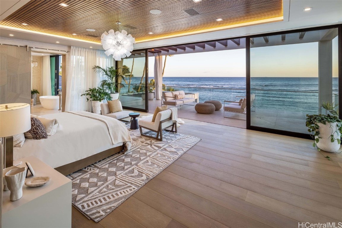 Honolulu, Hawaii, 96816, United States, 5 Bedrooms Bedrooms, ,8 BathroomsBathrooms,Residential,For Sale,1705009