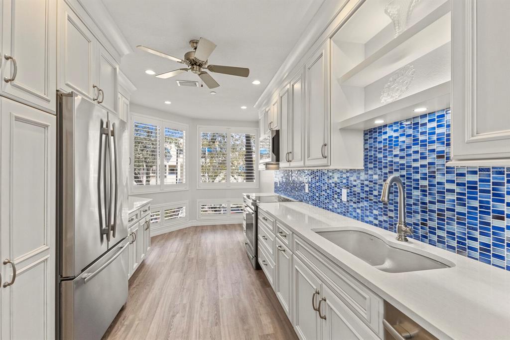 Longboat Key, Florida, 34228, United States, 2 Bedrooms Bedrooms, ,3 BathroomsBathrooms,Residential,For Sale,1743493