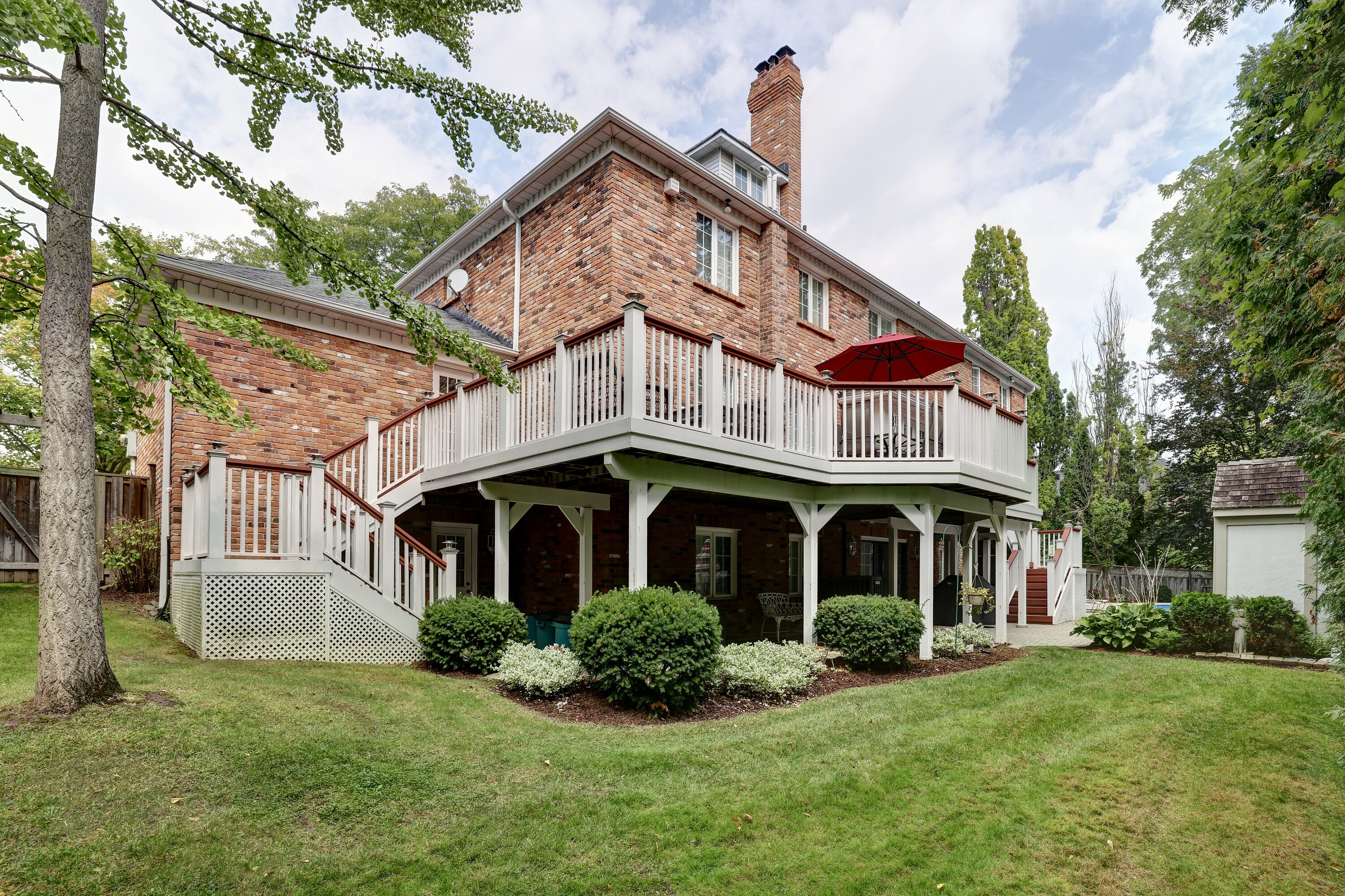  Lorne Park Executive Home - 物件實景
