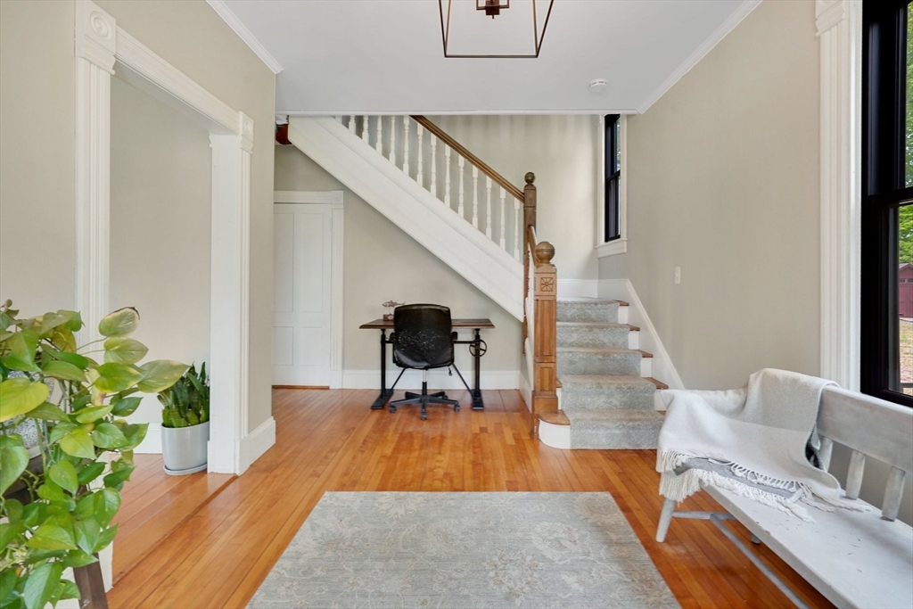 Longmeadow, Massachusetts, 01106, United States, 5 Bedrooms Bedrooms, ,2 BathroomsBathrooms,Residential,For Sale,1819173